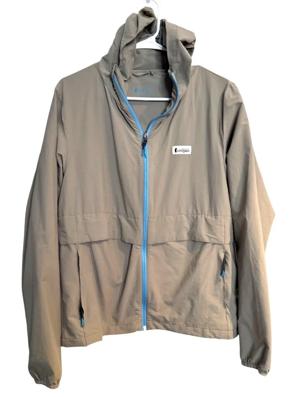 Cotopaxi Viento Travel Jacket Size Medium Gray Men's Windbreaker Hood Pockets EU